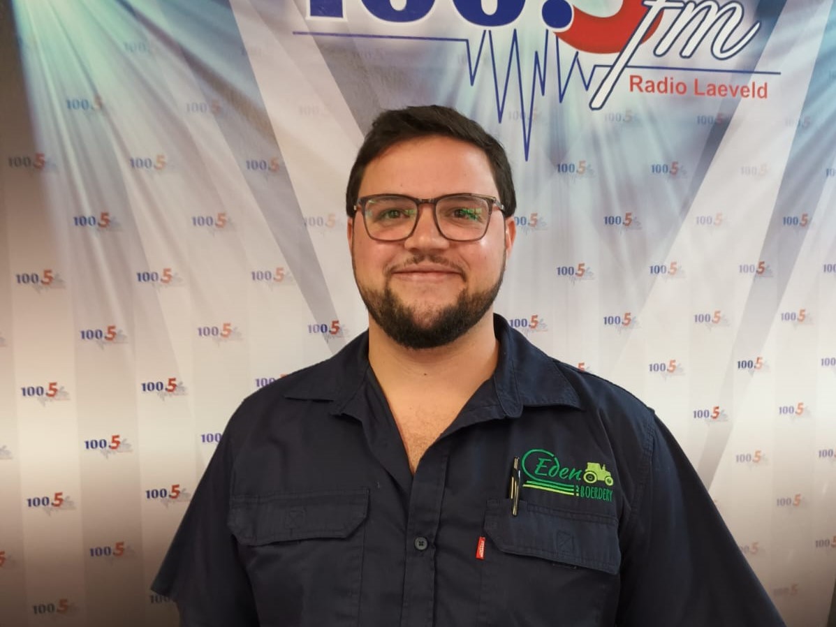 Jaco van Eden: Macadamia-boer maak &amp;#39;n plan - Radio Laeveld